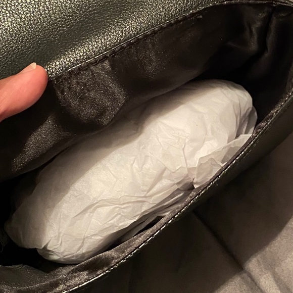 VICTORIA SECRET CROSS BODY PURSE - Picture 10 of 14